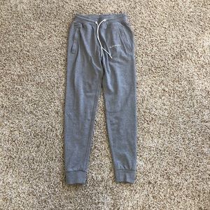 Alphalete Joggers in Heather Grey